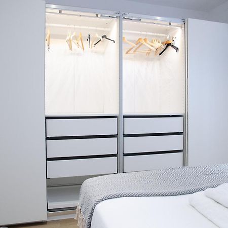 Apartamento Moderno En Triana 2 Dormitorios Y Aire Acondicionado Севиля Екстериор снимка