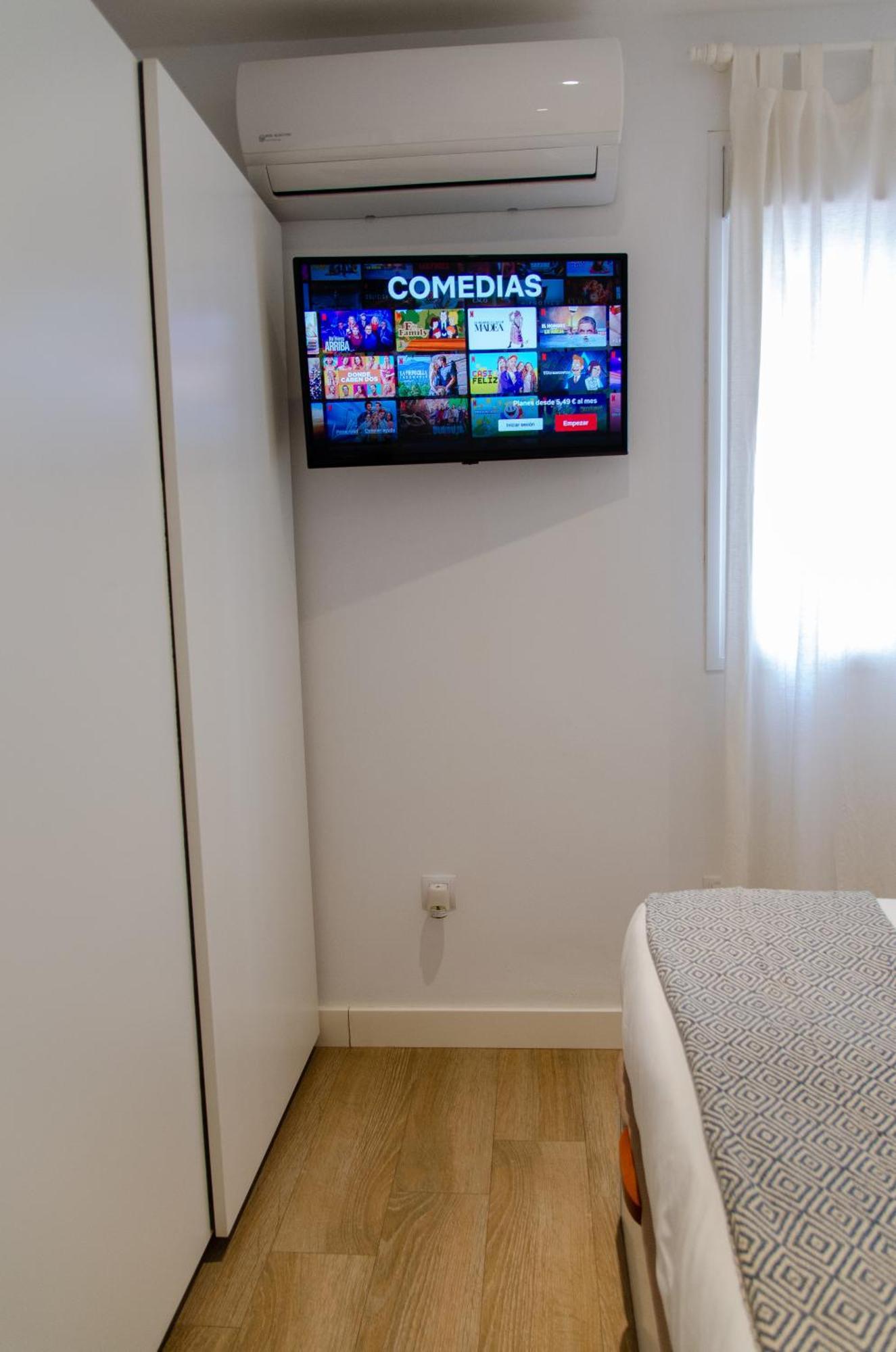 Apartamento Moderno En Triana 2 Dormitorios Y Aire Acondicionado Севиля Екстериор снимка